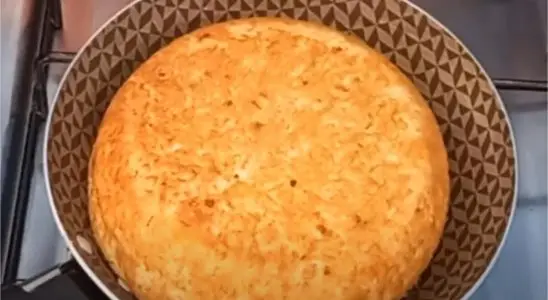 Lanche de frigideira sem trigo: ótimo para substituir o pão na hora do café 4 lanche de frigideira