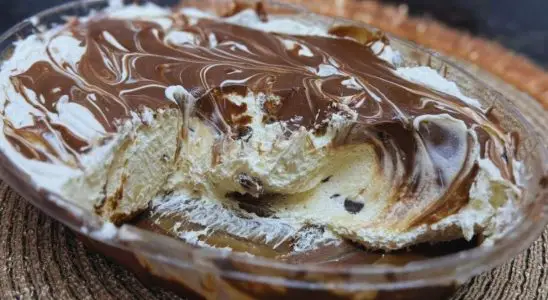 Mousse trufada de leite ninho com textura cremosa que até parece um sorvete 1 mousse trufada de leite ninho