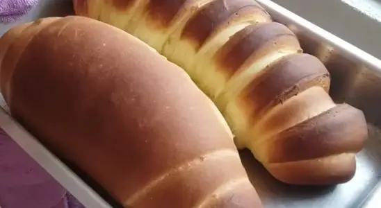 Pão caseiro enorme super fofinho e delicioso para comer ainda quentinho 2 pão caseiro