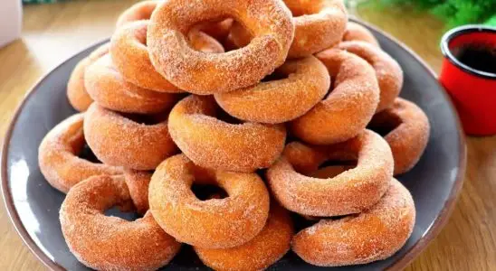 Rosquinhas de vinagre sequinhas e fofinhas perfeitas para seu café da manhã 3 rosquinhas de vinagre