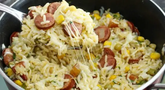 Arroz de preguiçoso com tudo junto, cremoso, gostoso e pronto em minutos numa panela só 1 ARROZ DE PREGUIÇOSO