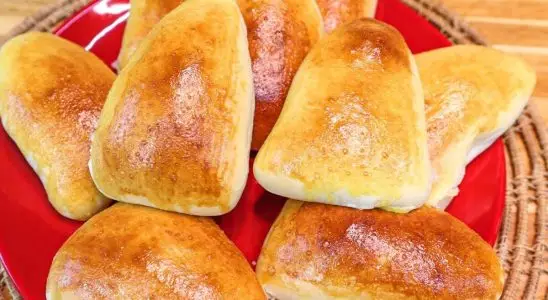 Esfiha de frango fofinha feita em casa, deliciosa, suculenta e perfeita para saborear em família 3 ESFIHA de FRANGO