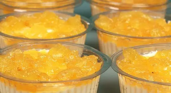 Gelado de abacaxi no pote, sobremesa prática, refrescante e perfeita para o verão 1 Gelado de abacaxi