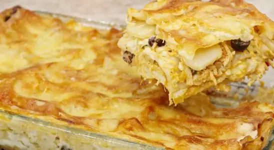 Lasanha de frango simples e suculenta feita no capricho, perfeita para um almoço especial 1 LASANHA DE FRANGO SIMPLES