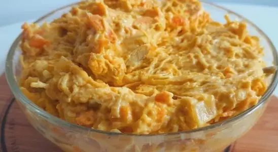 Patê de frango: cremoso, fácil de preparar e ótimo para servir com torradas ou pães 3 PATÊ DE FRANGO
