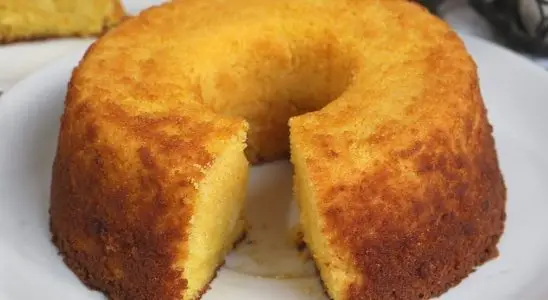 Bolo de laranja sem leite: fofinho, feito no liquidificador e perfeito para o café da tarde 3 bolo de laranja sem leite