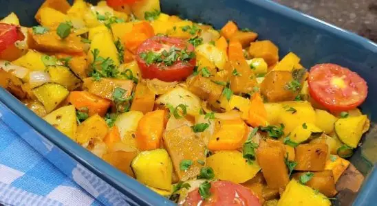 Legumes ao forno temperados de um jeito que até quem não come vai querer repetir 2 legumes ao forno
