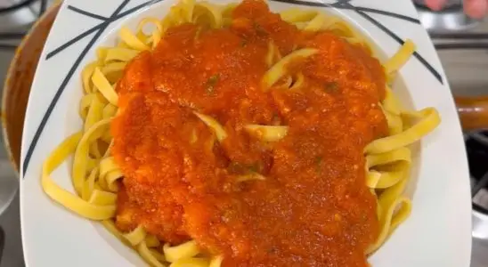 Como fazer molho de tomate caseiro: muito mais saboroso que os industrializados do mercado 1 molho de tomate caseiro