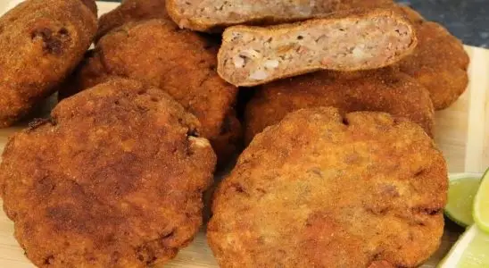 Bolinho de carne fácil e rápido de preparar para o almoço ou lanche da tarde 1 bolinho de carne
