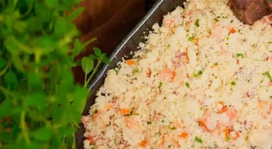 Farofa d’água simples e saborosa, receita nordestina que combina com qualquer prato 3 FAROFA D’ÁGUA