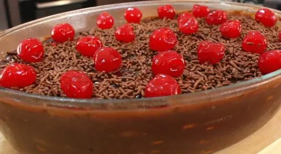 Pavê de chocolate com creme delicioso que vai te deixar com água na boca só de olhar 3 pavê de chocolate