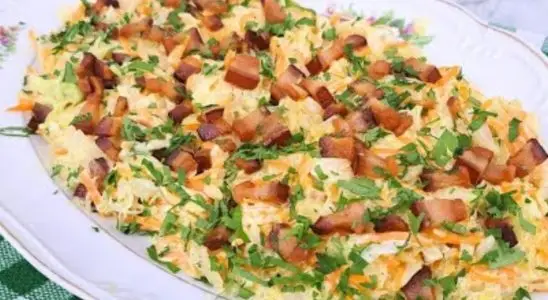 Repolho cremoso com bacon simples e econômico perfeito para acompanhar refeições 3 repolho cremoso
