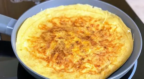 Omelete de aveia leve e saudável, ideal para café da manhã ou refeições com poucas calorias 1 omelete de aveia
