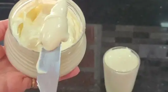 Requeijão caseiro cremoso que fica melhor que o do mercado e leva poucos ingredientes 2 requeijão caseiro