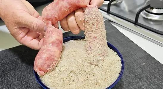 Bolinho de arroz com linguiça toscana: nem acreditei que era assim que fazia, receita de boteco para o Almoço de Ano Novo 3 arroz com linguiça toscana