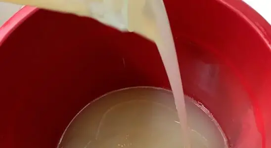 Sabão líquido caseiro: com 1 litro de óleo usado fiz 35 litros de sabão líquido 4 sabão liquido caseiro