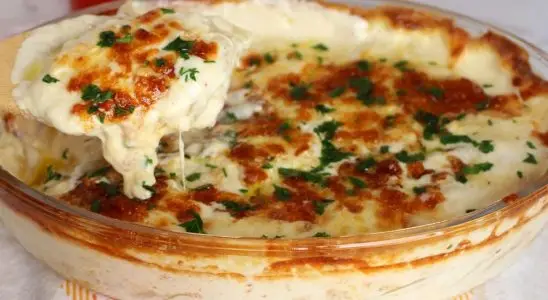 Batata com molho de queijo: a receita gratinada e cremosa para acompanhar a sua Ceia de Natal 2 batata com molho de queijo