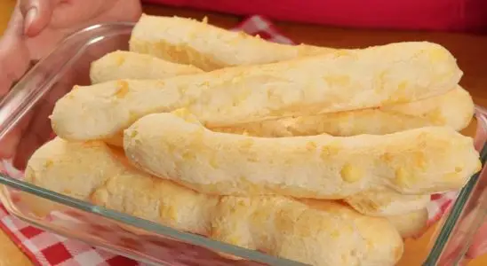 Biscoitão de polvilho assado: só 1 ovo, biscoitão fácil em poucos minutos para o café da tarde 1 biscoitão de polvilho assado