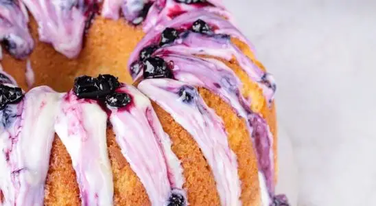 Bolo de iogurte fofinho e irresistível para deixar o café da manhã de ano novo muito especial 1 bolo de iogurte