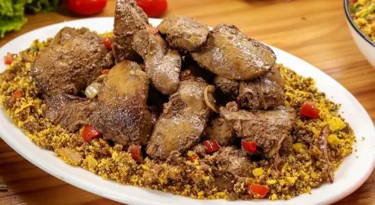 Fígado de galinha de boteco à moda mineira: receita deliciosa para o seu petisco 4 fígado de galinha
