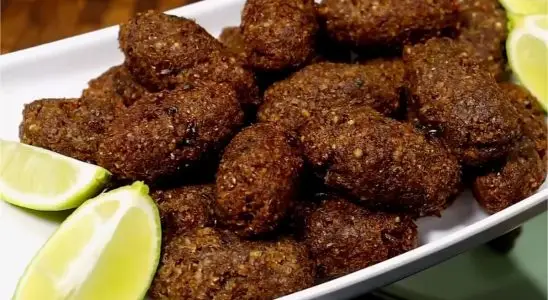 Kibe frito sequinho e crocante com a receita infalível para você nunca mais errar o ponto do seu petisco 2 kibe frito