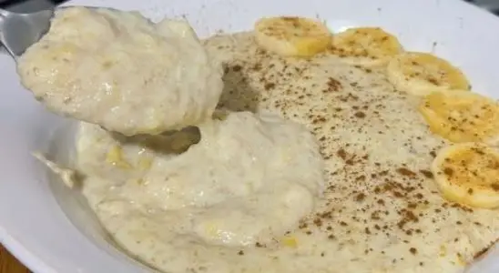 Mingau proteico de aveia com banana: muito gostoso, saudável e nutritivo para o café da manhã 4 mingau proteico