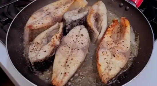 Peixe grelhado na manteiga: ao molho, perfeito para o almoço de Natal 4 peixe grelhado na manteiga