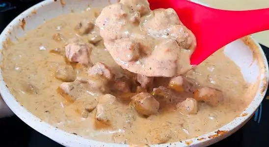Strogonoff de carne: delicioso e fácil para o seu almoço de feriado 2 strogonoff de carne