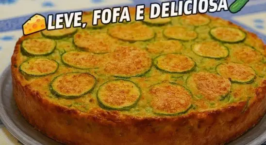 Torta de abobrinha: receita fácil e prática que fica pronta em poucos minutos para o seu almoço. 2 torta de abobrinha