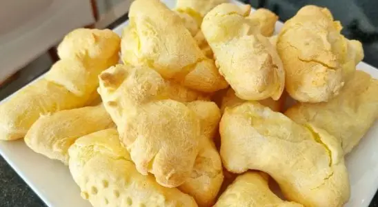 Biscoito de polvilho mineiro: feito na Air Fryer, sem leite, sem óleo, sem fritura 1 biscoito de polvilho mineiro
