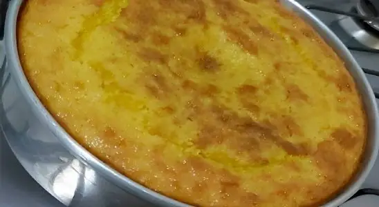 Bolo de milho cremoso fácil e rápido: uma delícia para servir no café da manhã ou lanche da tarde 2 bolo de milho cremoso