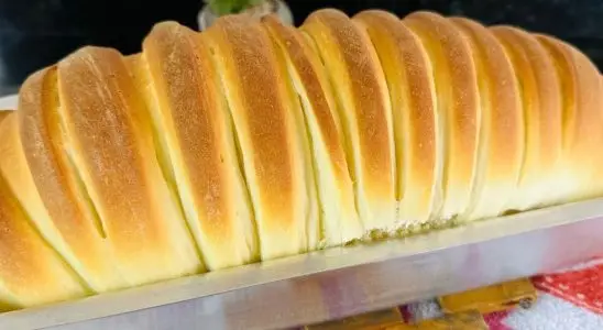 Pão caseiro macio: pão que derrete na boca, levinho e muito fácil de fazer 3 pão caseiro macio