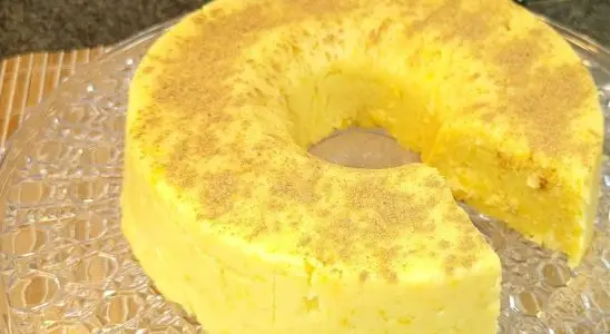 Bolo de milho sem forno: uma receita surpreendente e prática para você preparar um bolo delicioso sem usar o fogão 1 bolo de milho sem forno