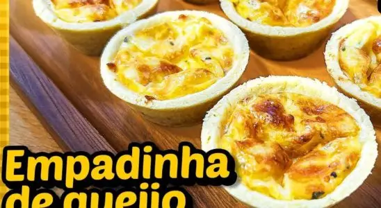 Como fazer empadinhas de queijo deliciosas com uma receita fácil e rápida para o seu lanche 3 empadinhas de queijo