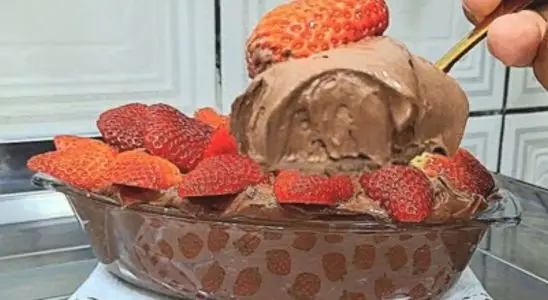 Mousse de chocolate feito com apenas 3 ingredientes para uma sobremesa rápida, cremosa e irresistível 2 mousse de chocolate