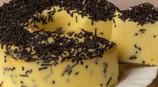 Sobremesa de maracujá com granulado: basta bater tudo no liquidificador e levar para gelar 1 sobremesa de maracujá