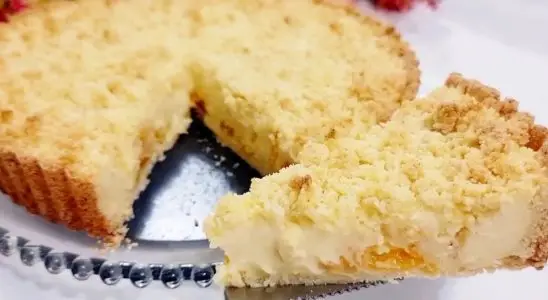 Torta cremosa de damasco: uma sobremesa diferente e irresistível que vai deixar todos com água na boca 1 torta cremosa de damasco