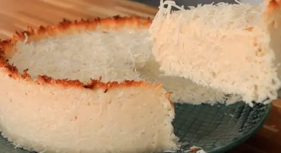 Como fazer torta de coco considerada a melhor do mundo para surpreender a todos na hora da sobremesa 1 torta de coco