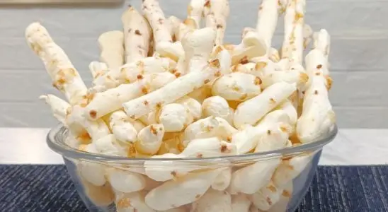 Biscoito de polvilho com um ovo só que rende muito e fica sequinho igual o da padaria 1 biscoito de polvilho