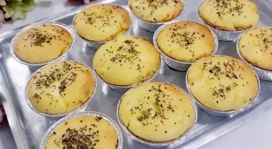 Tortinhas de frango, para um lanche rápido e fácil, com uma massa de liquidificador fofinha 2 Tortinhas de frango