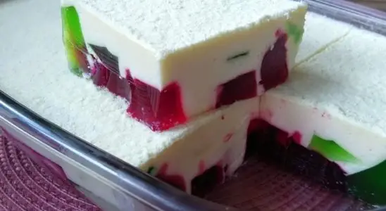 Mosaico de gelatina: receita refrescante feita no liquidificador, perfeita para encantar a família no final de semana 1 mosaico de gelatina