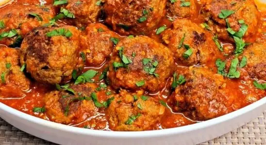 Almôndegas ao molho: o jeito mais fácil de fazer carne moída saborosa, saudável e sem fritura 3 Almôndegas ao molho