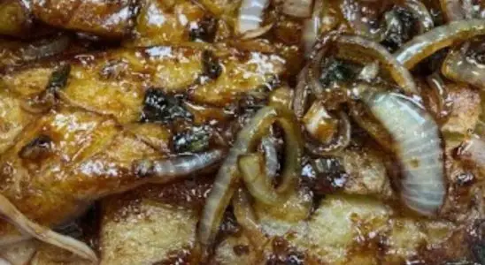 Berinjela espalmada: uma receita diferente e muito saborosa, que parece um bife acebolado 4 Berinjela espalmada