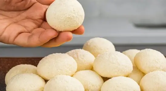 Biscoitinhos de coco que derretem na boca e são ideais para vender ou para acompanhar um café 3 Biscoitinhos de coco