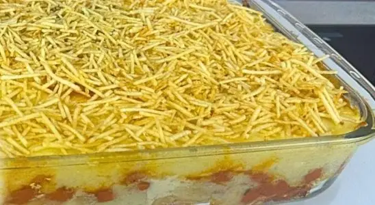 Cachorro quente de forno, um lanche completo feito em uma travessa, que todos vão adorar 2 Cachorro quente de forno