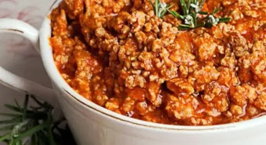 Carne moída simples com molho de tomate: um prato clássico e suculento para o dia a dia 4 Carne moída simples