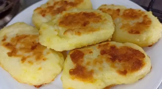 Lanche de flocão, que fica pronto em minutos, é delicioso e perfeito para acompanhar um café 1 Lanche de flocão