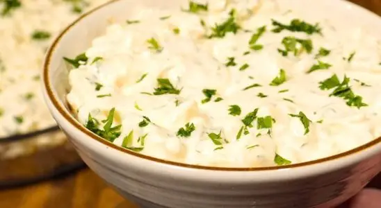 Salada refrescante, uma deliciosa combinação de acelga com abacaxi, para um acompanhamento perfeito 3 Salada refrescante