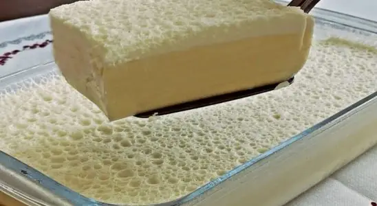 Sobremesa gelada e cremosa: basta bater tudo no liquidificador e colocar para gelar 3 Sobremesa gelada e cremosa