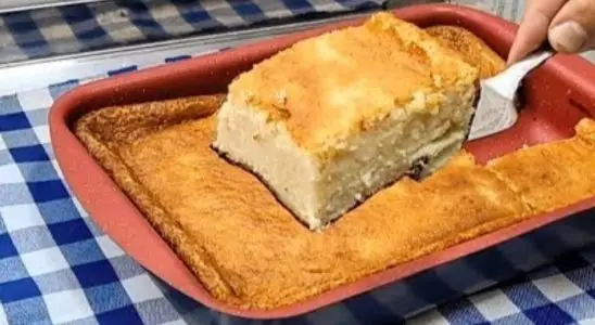 Bolo 5 leites, que fica extremamente cremoso e fofinho, ideal para uma sobremesa especial ou um café 1 Bolo 5 leites